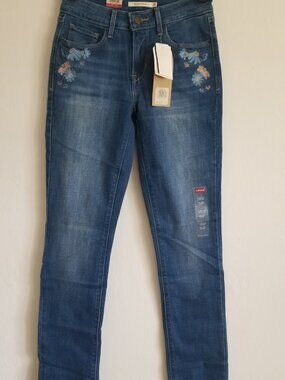 Levi’s 585750151 Mid Rise Skinny Jeans Brand New with Tags